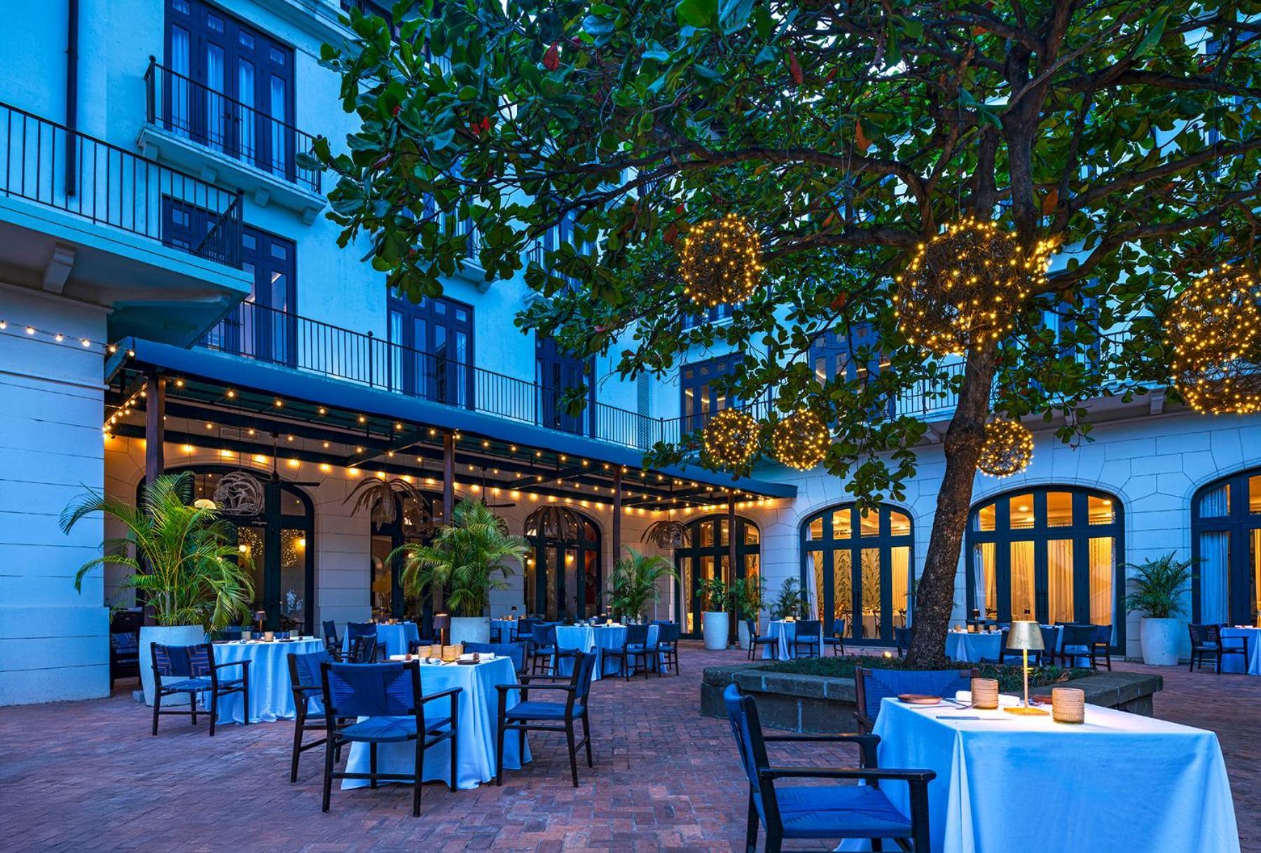 Santarena Hotel At Las Catalinas 외부 사진